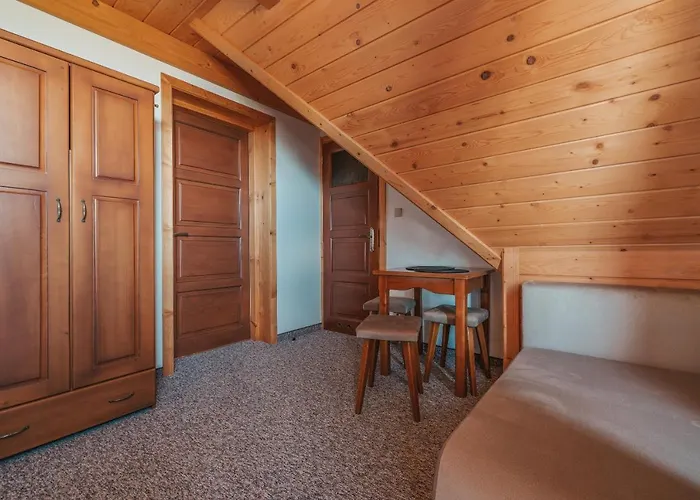 Δωμάτια σε οικογενειακή κατοικία Goscinne U Semlow